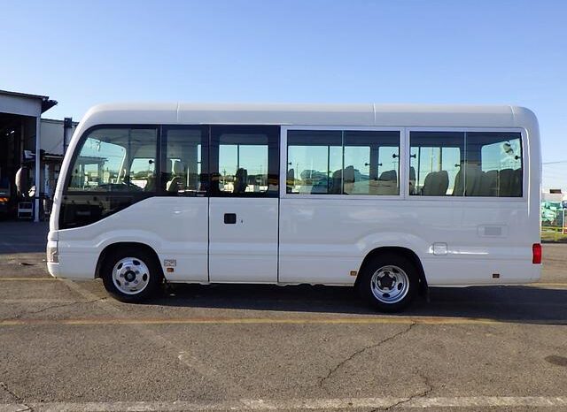 
								Toyota Coaster full									