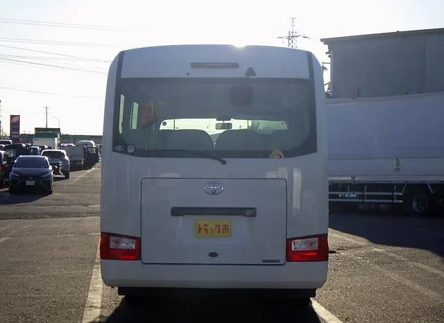 
								Toyota Coaster full									