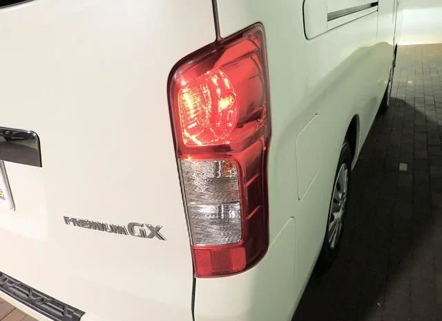 
								Nissan Caravan Long premium Gx full									