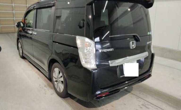 
								HONDA STEPWAGON full									