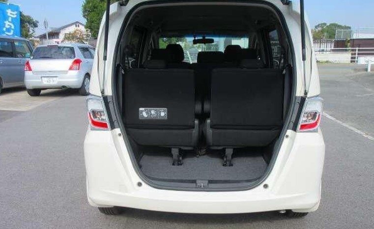 
								HONDA FREED full									