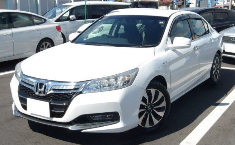 
								HONDA ACCORD HYBRID full									