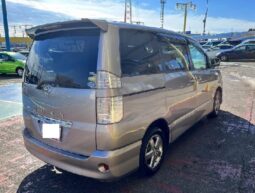 
										TOYOTA VOXY full									