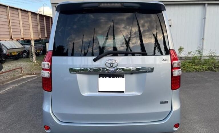 
								TOYOTA NOAH full									