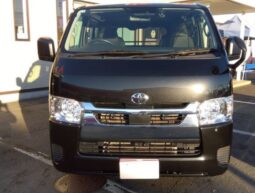 
										TOYOTA HIACE full									