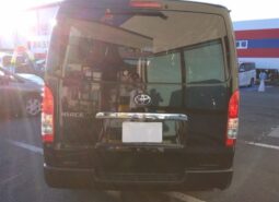 
										TOYOTA HIACE full									