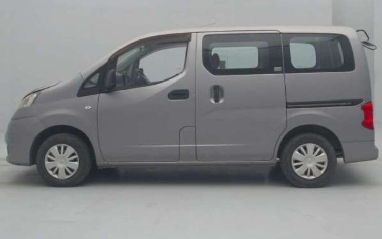 
								NISSAN NV200 Vanette Van full									