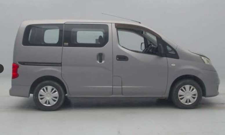 
								NISSAN NV200 Vanette Van full									