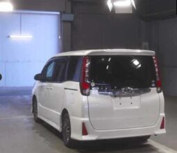 
										TOYOTA NOAH full									