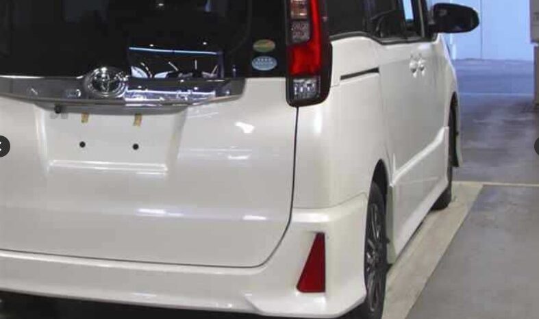 
								TOYOTA NOAH full									