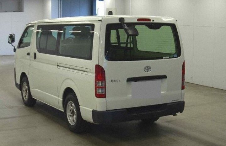 
								TOYOTA HIACE VAN full									