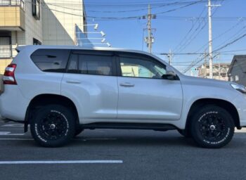 TOYOTA LANDCRUISER PRADO