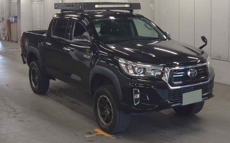 
								TOYOTA HILUX full									