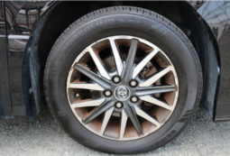 
										TOYOTA VOXY full									