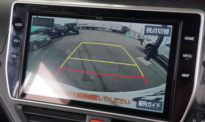 
								TOYOTA VOXY full									