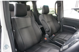 
										TOYOTA VOXY full									
