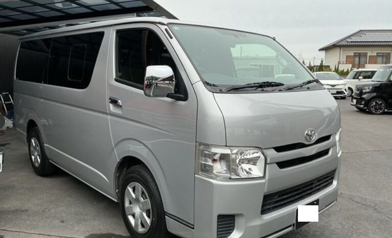 
								TOYOTA HIACE VAN full									