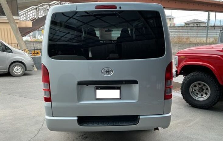 
								TOYOTA HIACE VAN full									