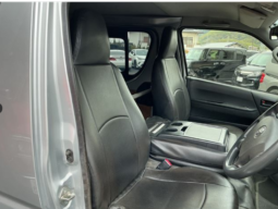 
										TOYOTA HIACE VAN full									