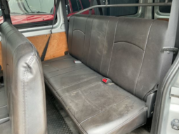 
										TOYOTA HIACE VAN full									