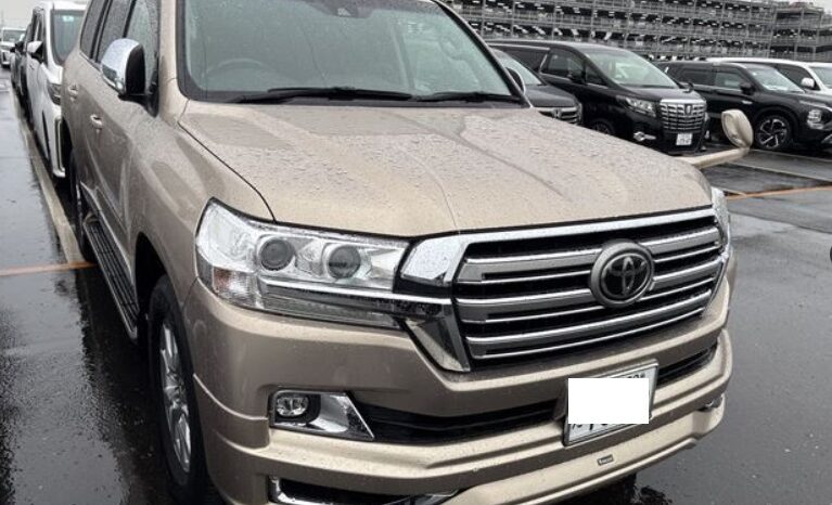 
								TOYOTA LANDCRUISER full									