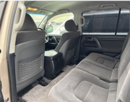 
										TOYOTA LANDCRUISER full									