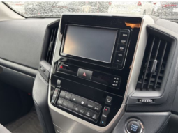 
										TOYOTA LANDCRUISER full									
