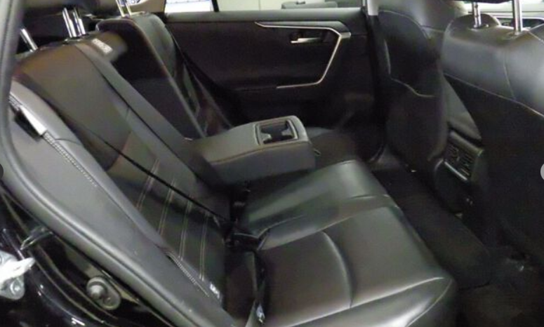 
								TOYOTA RAV4 full									