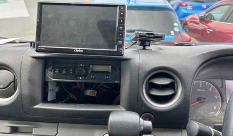 
								NISSAN CARAVAN VAN full									