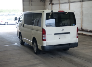 TOYOTA HIACE VAN