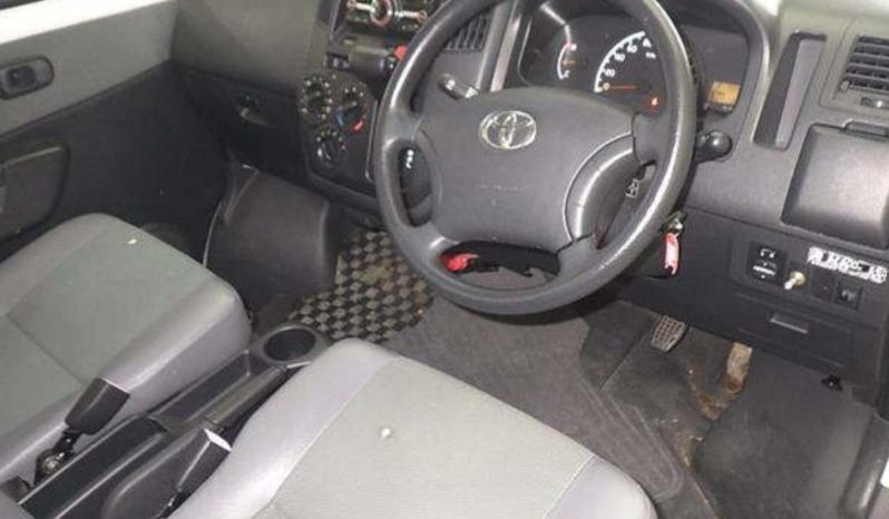 
								TOYOTA LITE ACE TRUCK full									