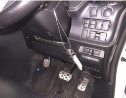 
										TOYOTA VOXY full									