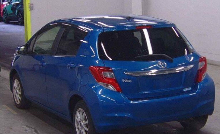 
								TOYOTA VITZ full									