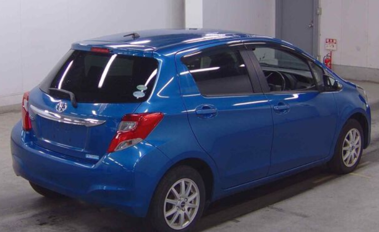 
								TOYOTA VITZ full									