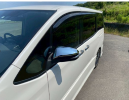 
										TOYOTA VOXY ZS full									