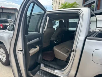 2017 TOYOTA HILUX REVO DOUBLE CAB